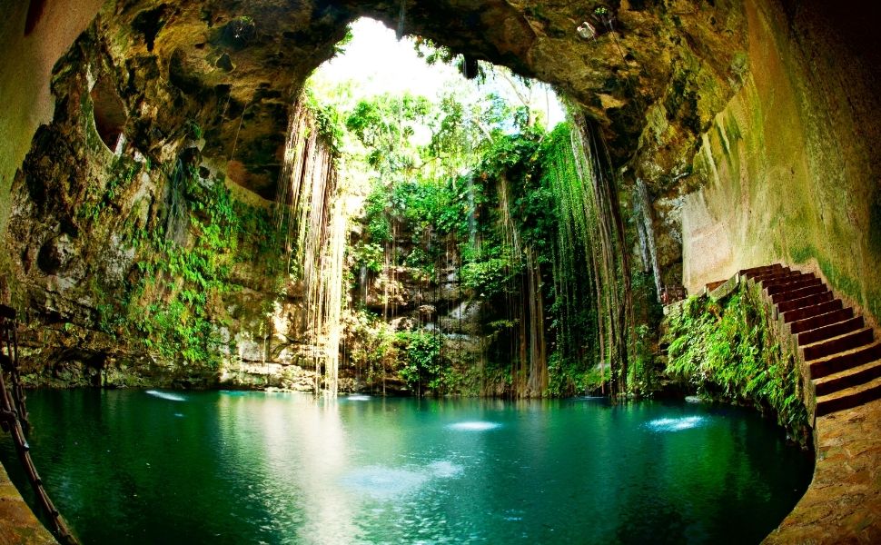 Cenote Ik-Kil en Riviera maya