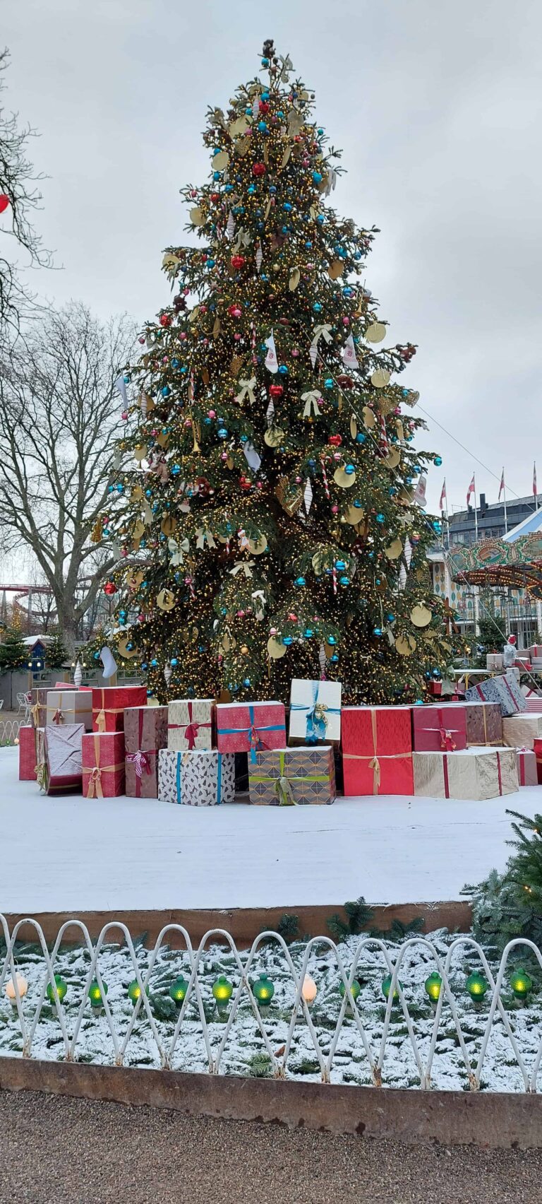 Arbol de Navidad Parque Tivoli Copenhague