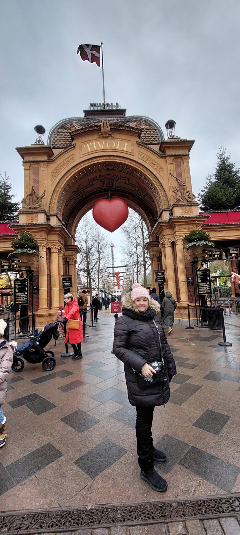 Irene Avila, asesora de viajes personal en el parque Tivoly de Copenhague