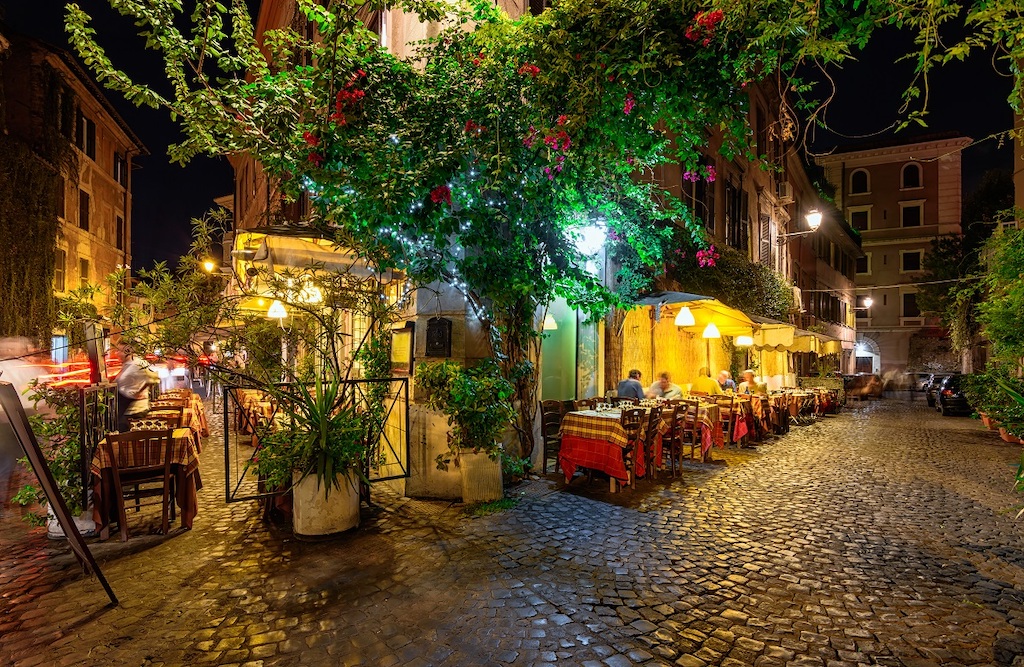 Restaurante de ambiente romántico en Roma