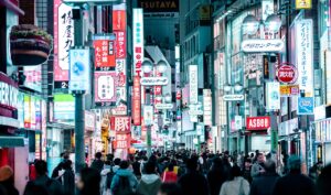 gente cruzando Shibuya, en Tokio