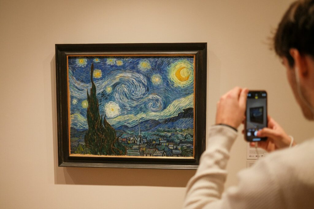 La noche Estrelladla de Vincent van Gogh en el MoMA de Nueva York