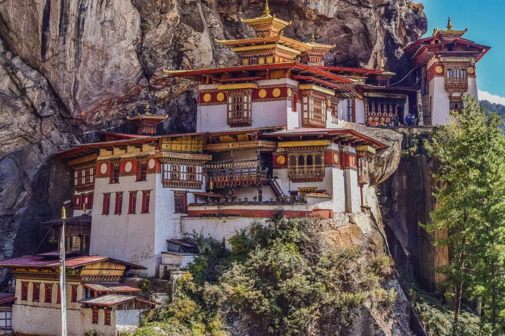 monasterio Bhután uno de nuestros destinos originales para viajar en pareja