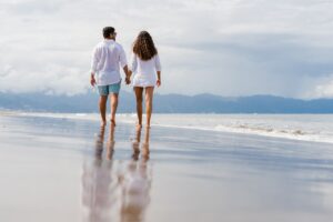 pareja en la playa
