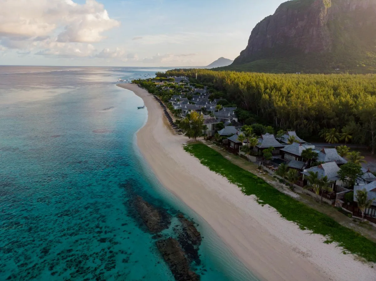 Playa de Mauricio al aterdecer, ideal para un paseo en tu luna de miel
