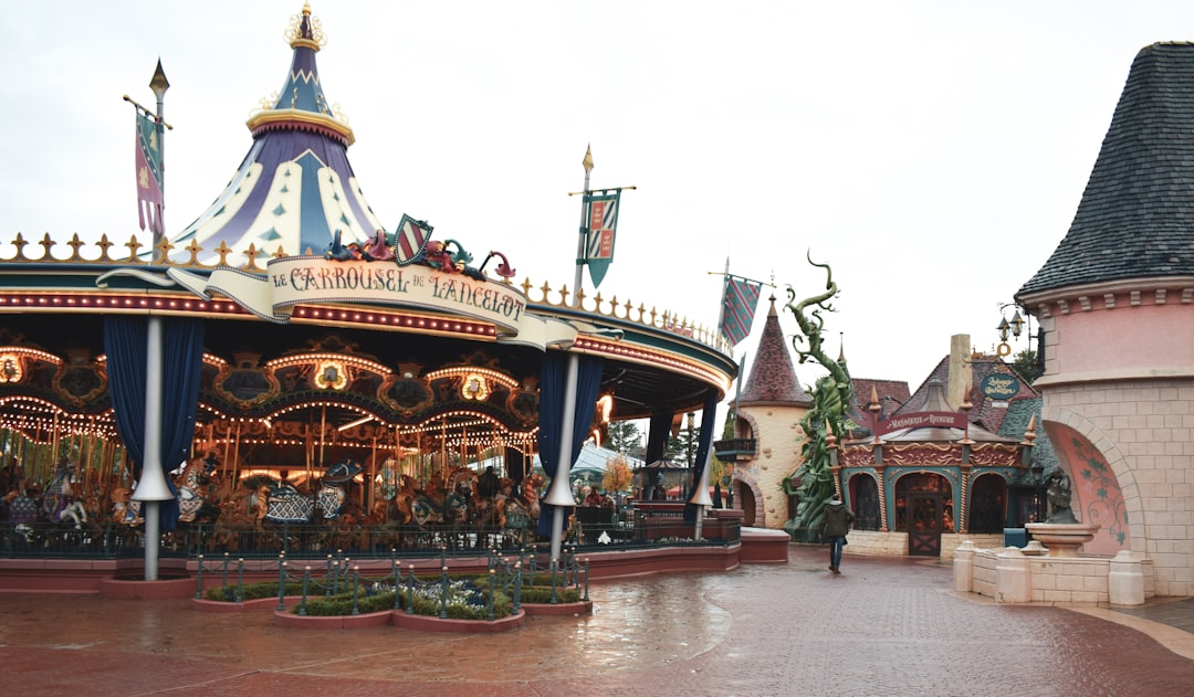 Atracción de Disneyland Paris en verano