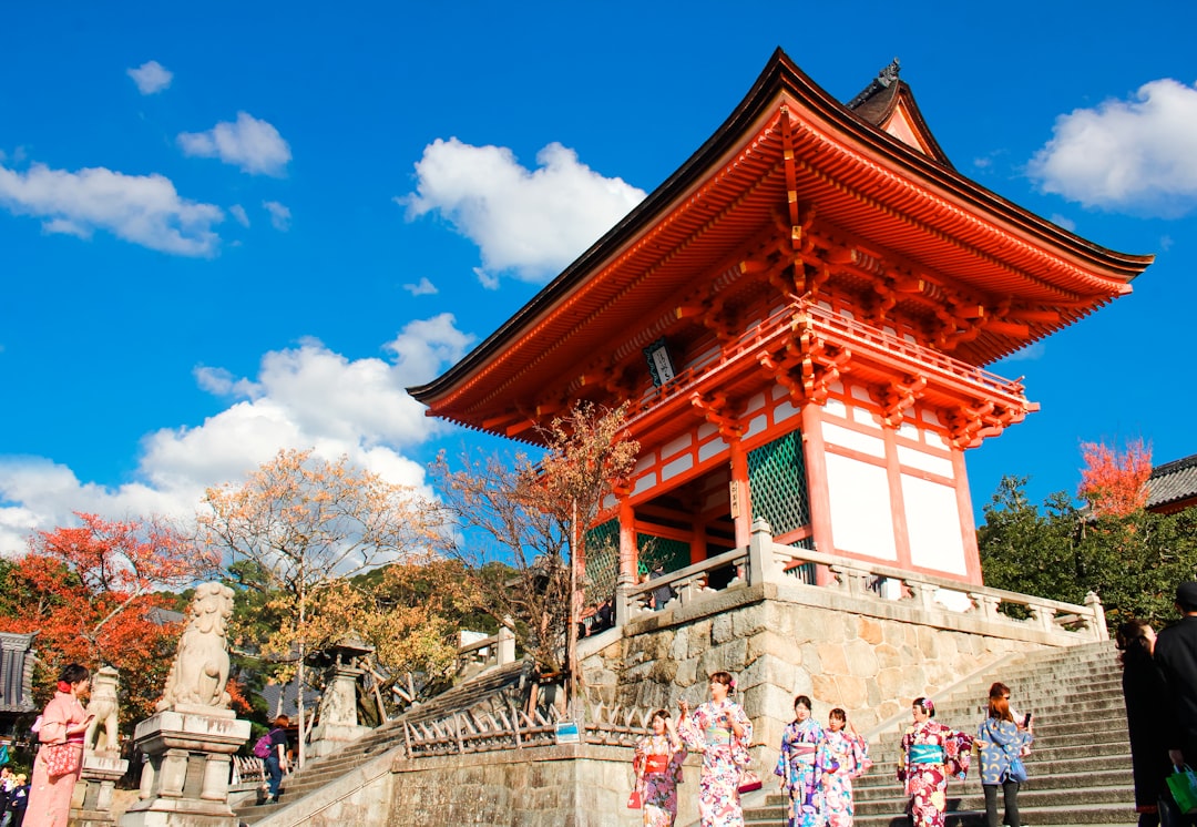 Templo de Kioto durante el verano japonés