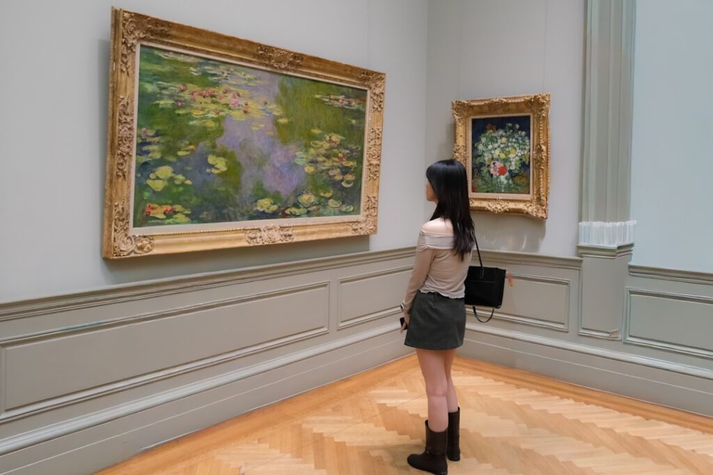 Interior de un museo de arte en Nueva York