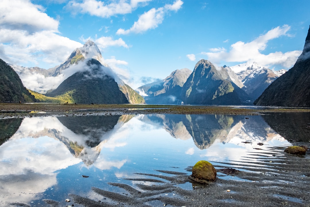 Paisaje de Nueva Zelanda para un gran viaje por Oceanía